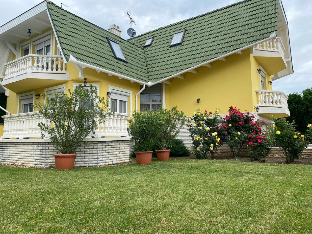 Margareta Apartmanhaz Apartment Hajduszoboszlo Exterior photo